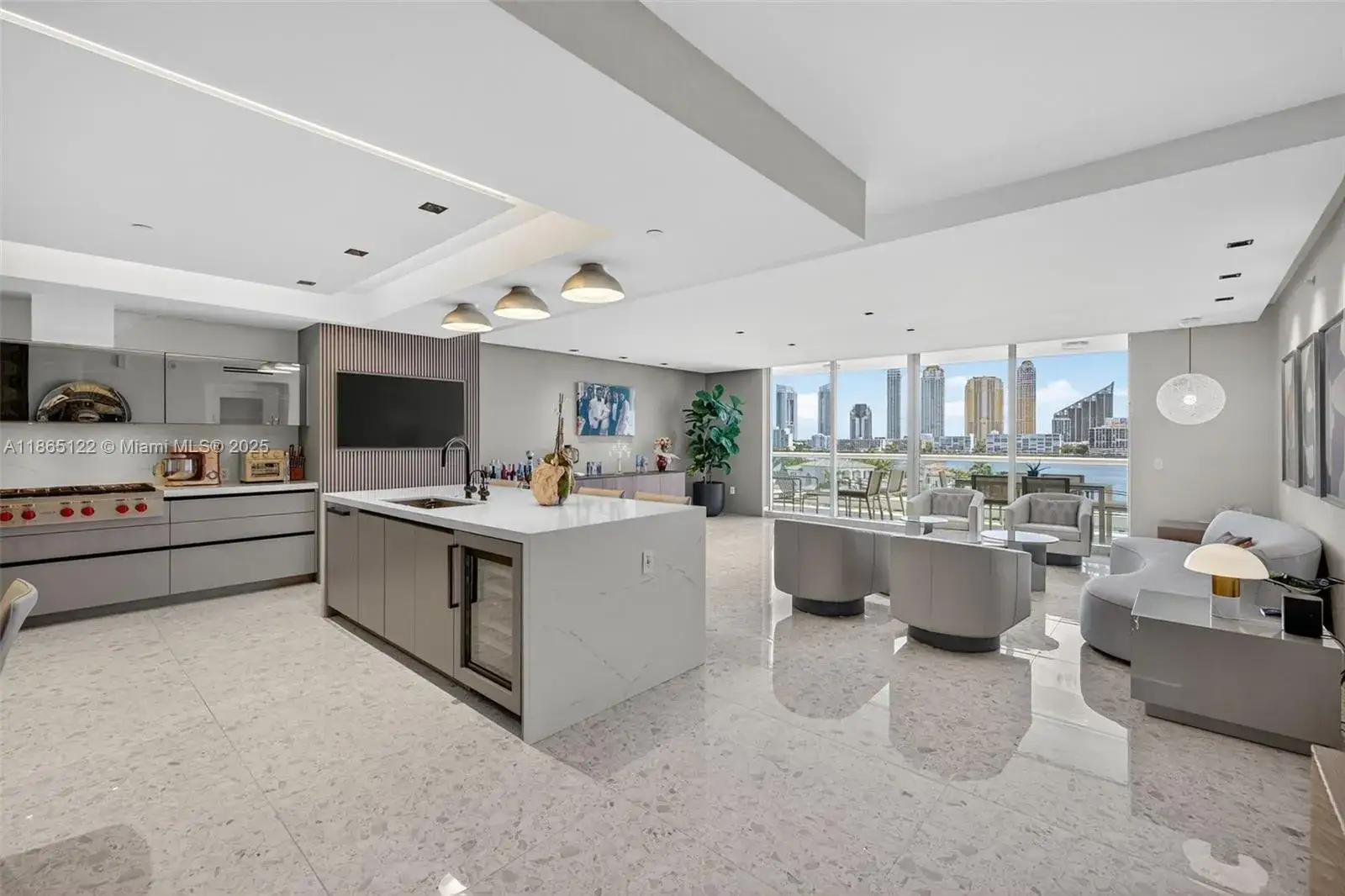 3 bedroom 3 bath Residential for sale at 6000 Island Blvd # 707, Aventura FL 33160