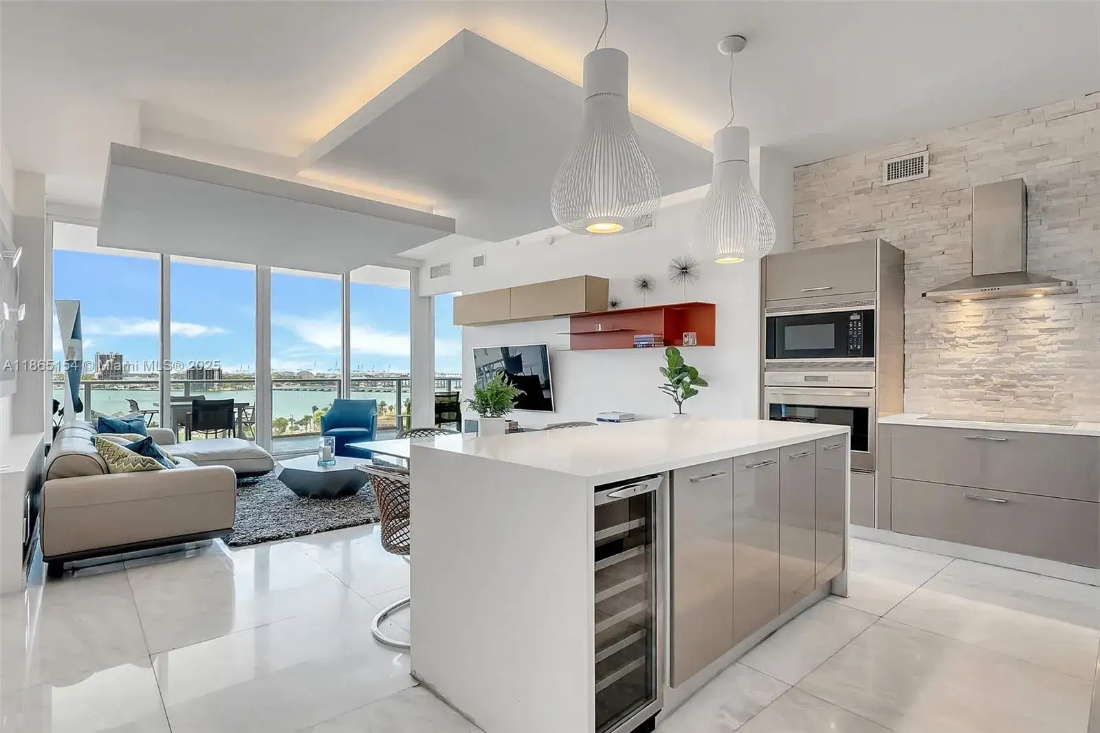 2 bedroom 2 bath Residential for sale at 2020 N Bayshore Dr # 1006, Miami FL 33137