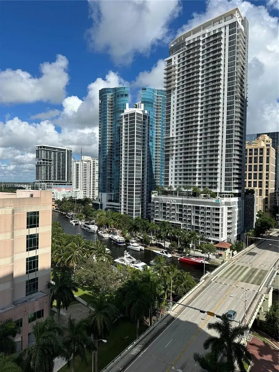 2 bedroom 2 bath Residential for sale at 511 SE 5th Ave # 1214, Fort Lauderdale FL 33301