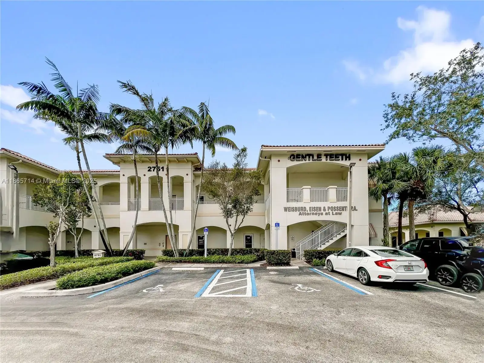 Commercial Sale for sale at 2751 Executive Park Dr # 104, Weston FL 33331