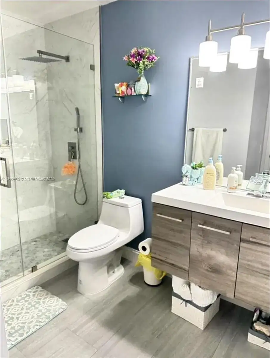 2 bedroom 2 bath Residential Lease for rent at 8440 SW 8th St # 603A, Miami FL 33144