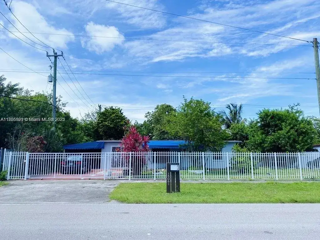 3 bedroom 2 bath Residential for sale at 15061 SW 296TH, Homestead FL 33033