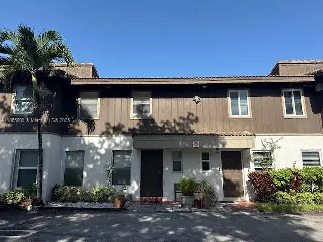 3 bedroom 2 bath Residential Lease for rent at 3920 Woodside Dr # 5, Coral Springs FL 33065