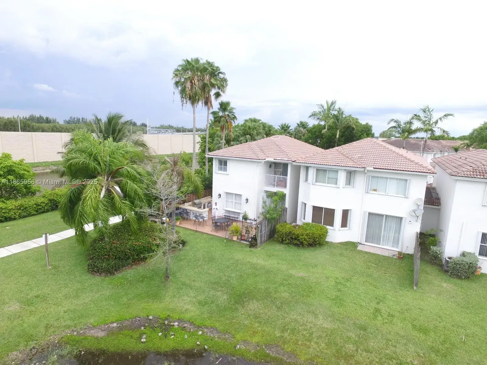 4 bedroom 2 bath Residential for sale at 11662 NW 69th Ter, Doral FL 33178