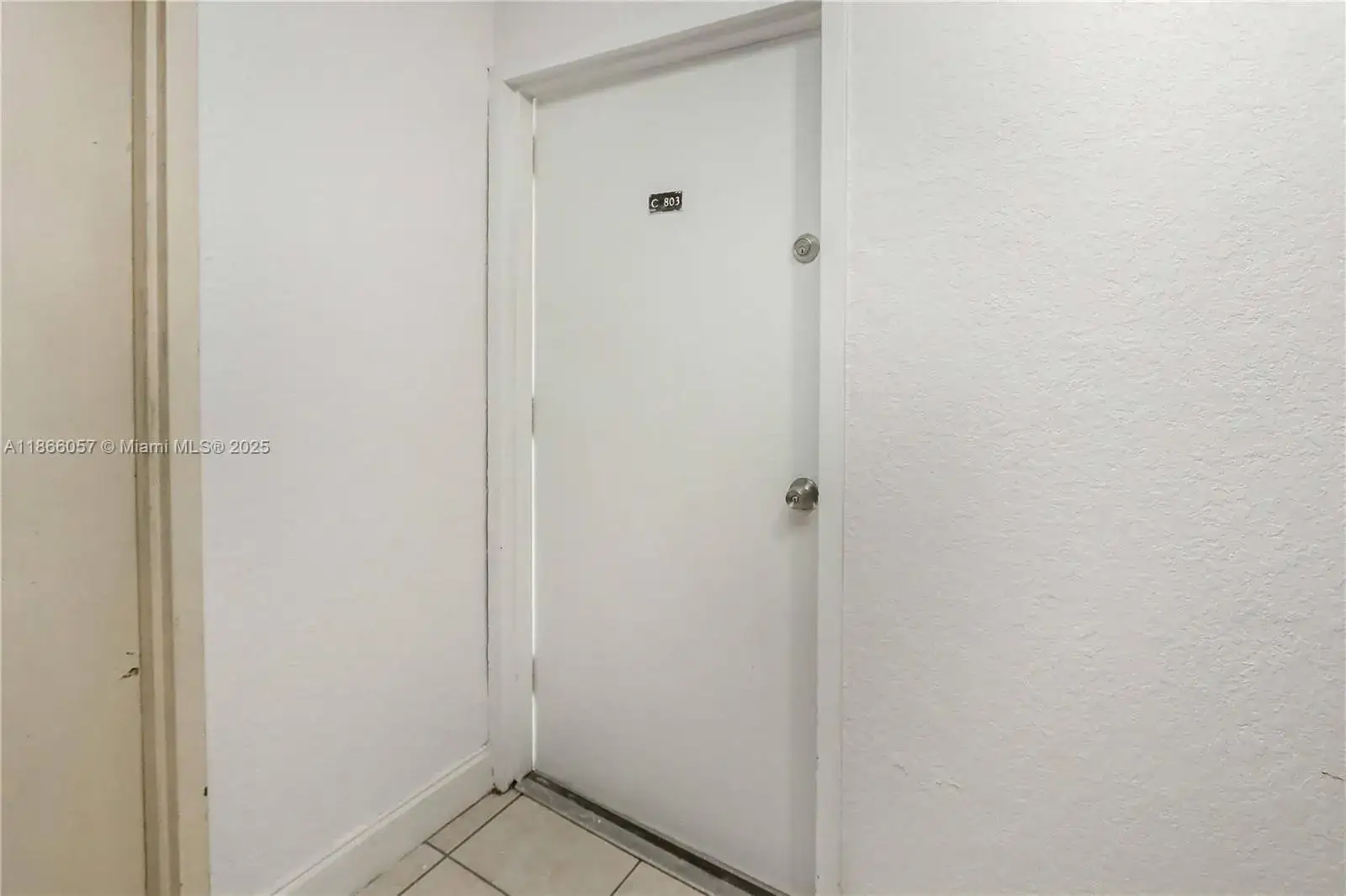 3 bedroom 2 bath Residential for sale at 9001 SW 77th Ave # C803, Miami FL 33156