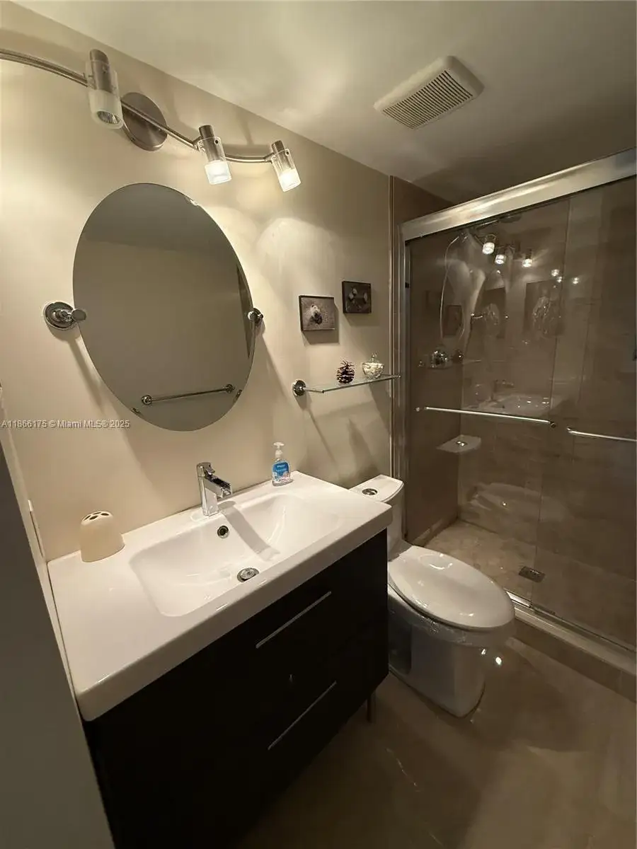 2 bedroom 2 bath Residential for sale at 627 Waterside Dr # 627, Hypoluxo FL 33462