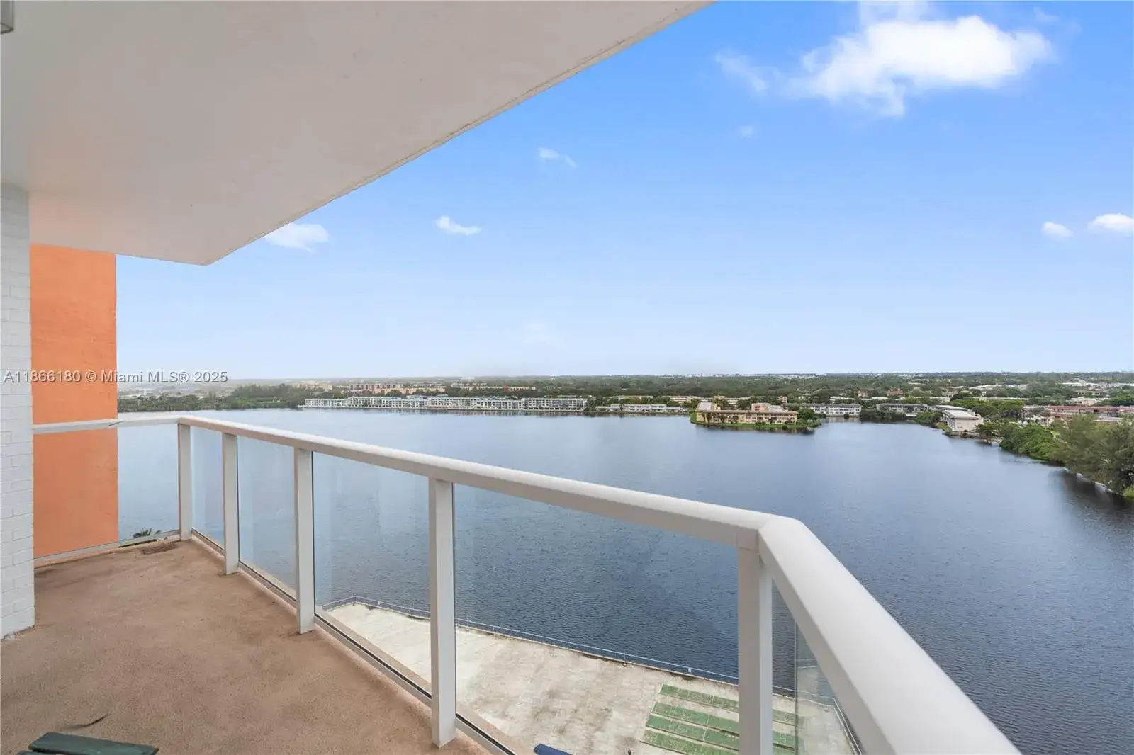 2 bedroom 2 bath Residential for sale at 1351 NE Miami Gardens Dr # 1506E, Miami FL 33179