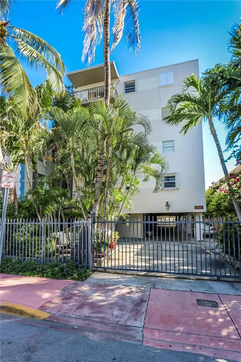 2 bedroom 2 bath Residential Lease for rent at 1605 Meridian Ave # 401, Miami Beach FL 33139