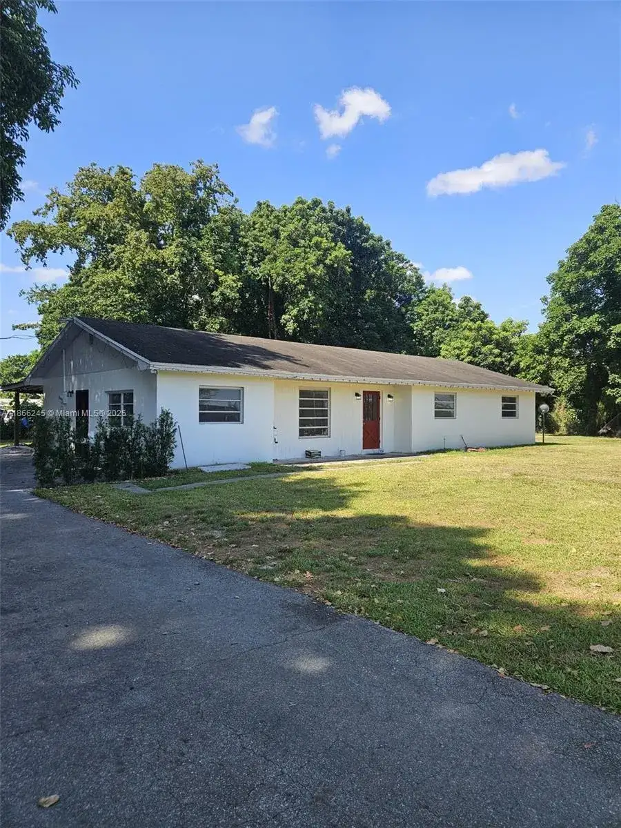 3 bedroom 2 bath Residential for sale at 19230 SW 216TH ST, Miami FL 33170