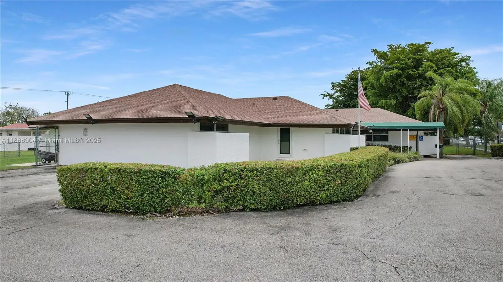 Commercial Sale for sale at 132 ave SW bird rd, Miami FL 33175