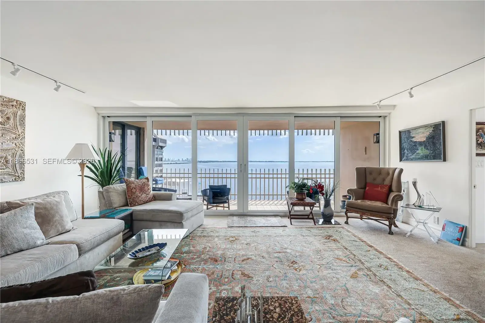 2 bedroom 2 bath Residential for sale at 2 Grove Isle Dr # B1603, Miami FL 33133