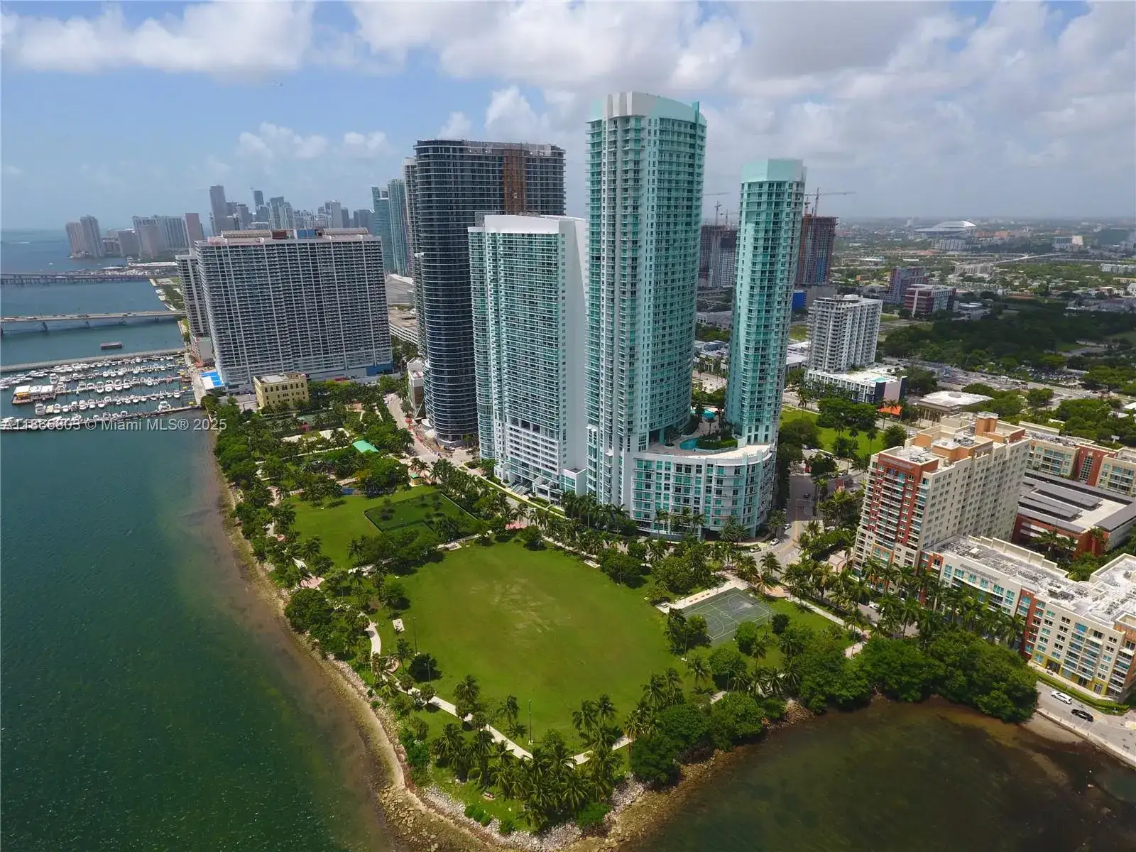 3 bedroom 3 bath Residential Lease for rent at 1900 N Bayshore Dr # 4112, Miami FL 33132