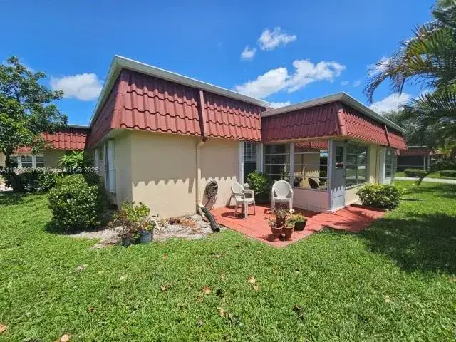 2 bedroom 2 bath Residential for sale at 881 Worcester Ln # B, Lake Worth FL 33467