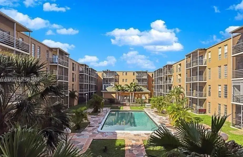 2 bedroom 2 bath Residential for sale at 4848 NW 24th Ct # 323, Lauderdale Lakes FL 33313
