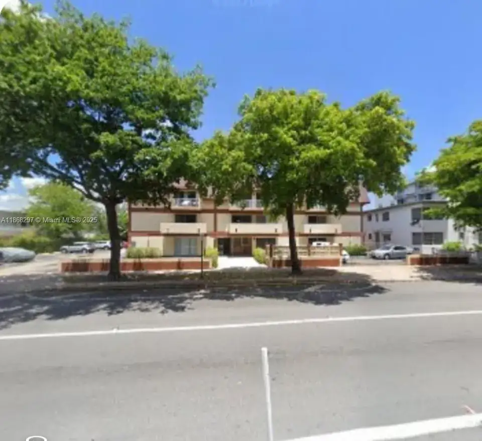 1 bedroom 1 bath Residential Lease for rent at 1175 Normandy Dr # 2D, Miami Beach FL 33141