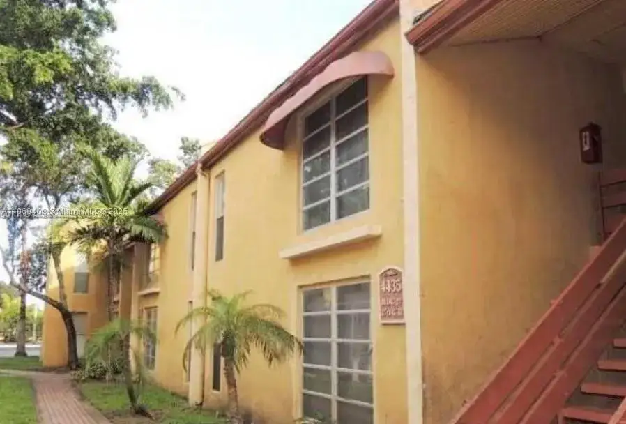 2 bedroom 1 bath Residential for sale at 4435 Treehouse Ln # C, Tamarac FL 33319
