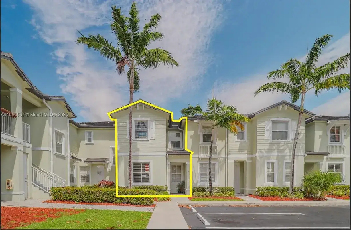 3 bedroom 2 bath Residential Lease for rent at 2853 SE 1st Dr # 4, Homestead FL 33033