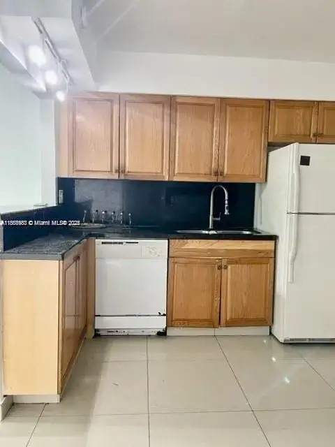 Residential Income for sale at 310 SW 10th Ter, Hallandale Beach FL 33009