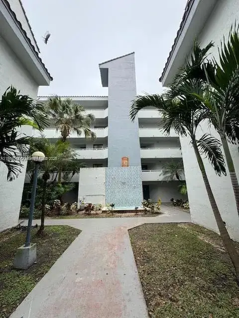 1 bedroom 1 bath Residential for sale at 8335 SW 152nd Ave, Miami FL 33193