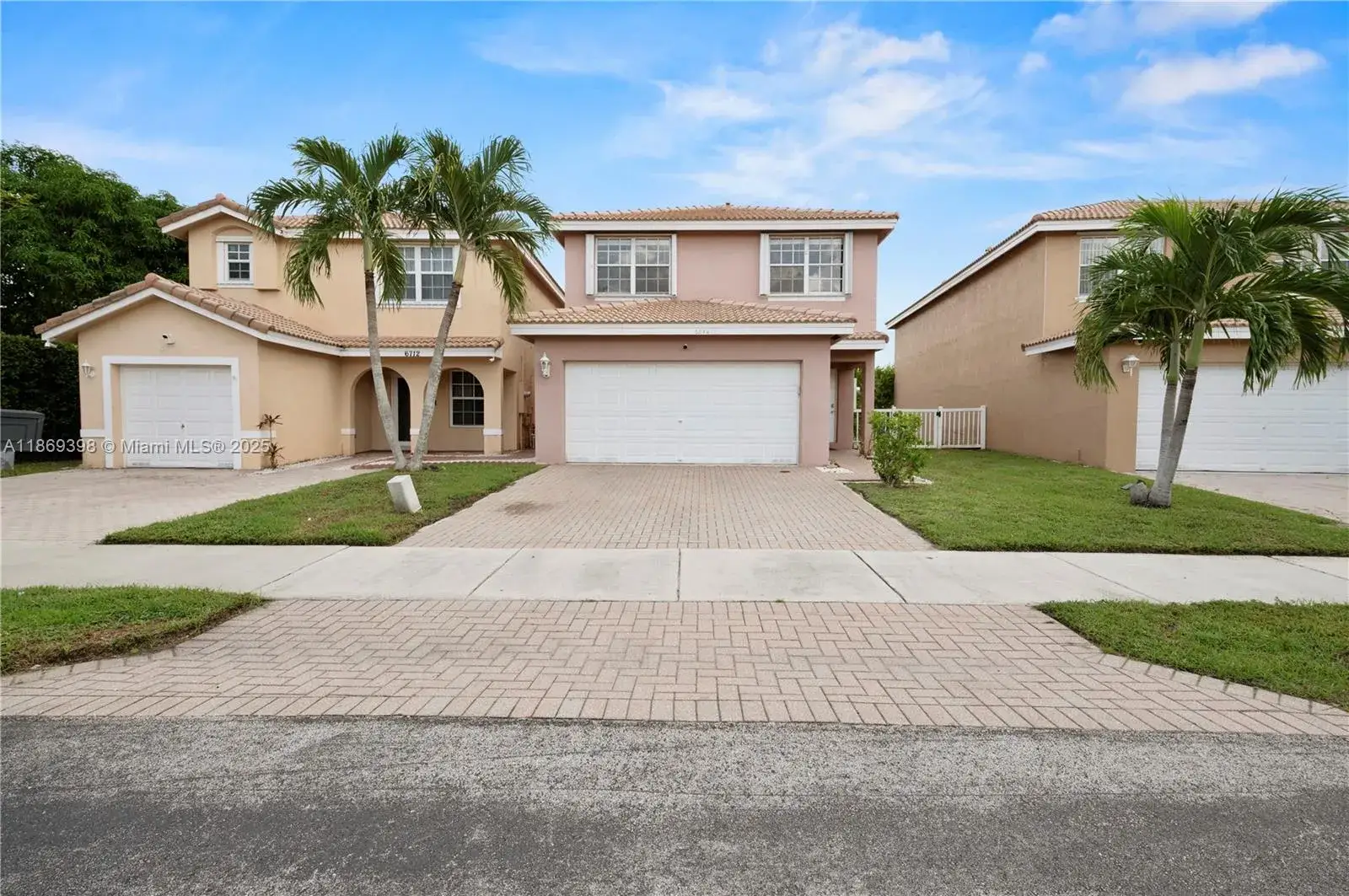 4 bedroom 2 bath Residential Lease for rent at 6714 NW 39th Ln, Lauderhill FL 33319