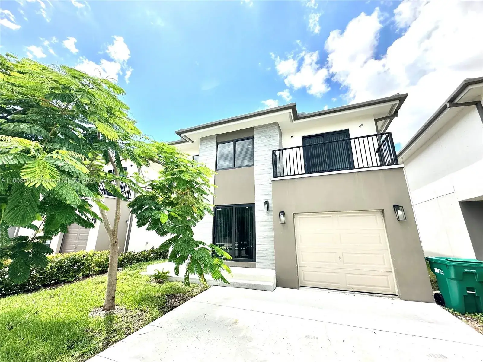 5 bedroom 4 bath Residential for sale at 1163 NW 2nd St, Florida City FL 33034