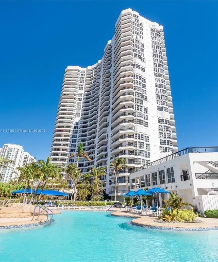 2 bedroom 2 bath Residential for sale at 19195 NE 36th Ct # 2902, Aventura FL 33180