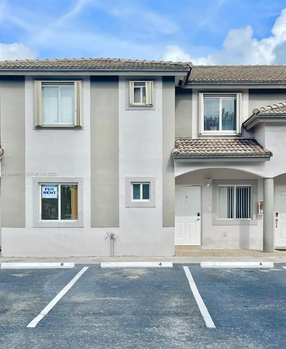 5795 NW 109th Ave # 4, Doral FL 33178