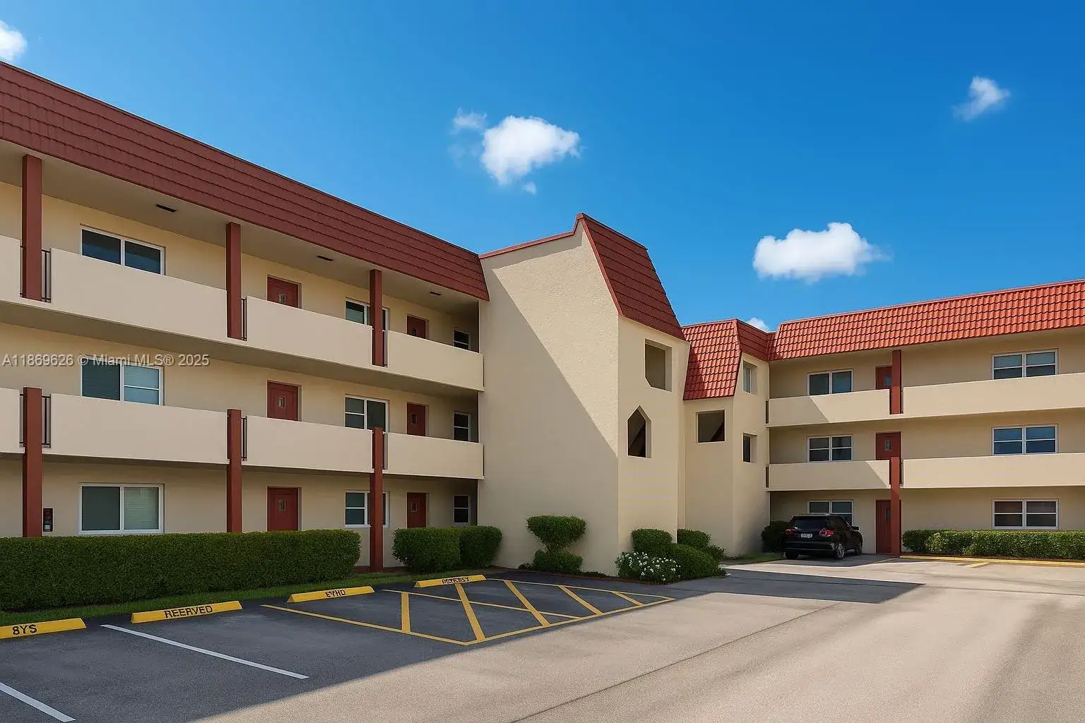 2 bedroom 2 bath Residential for sale at 8020 N Sunrise Lakes Dr # 112, Sunrise FL 33322