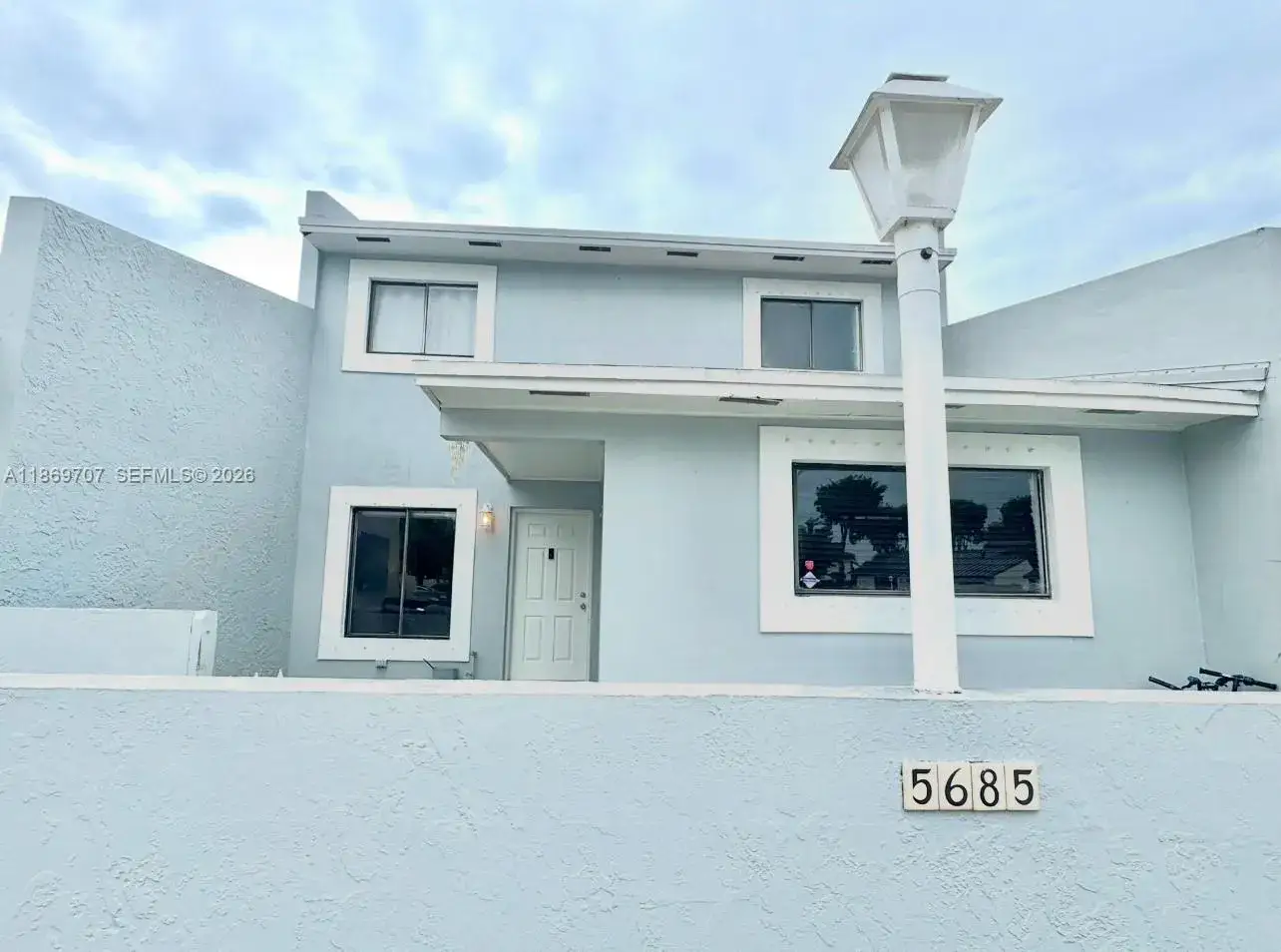 3 bedroom 2 bath Residential for sale at 5685 NW 194th Ln, Miami Gardens FL 33055