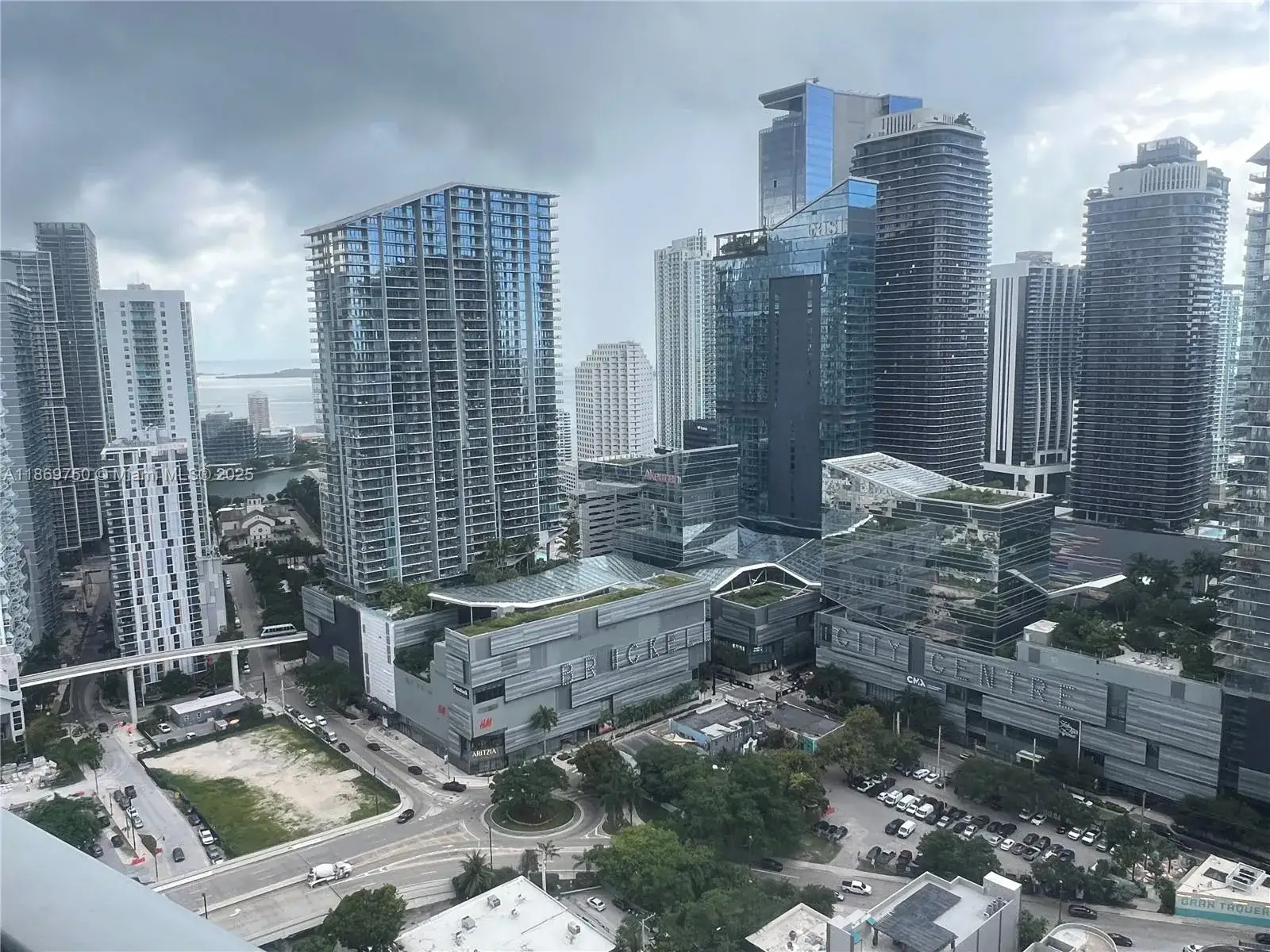 3 bedroom 2 bath Residential for sale at 92 SW 3rd St # 3803, Miami FL 33130