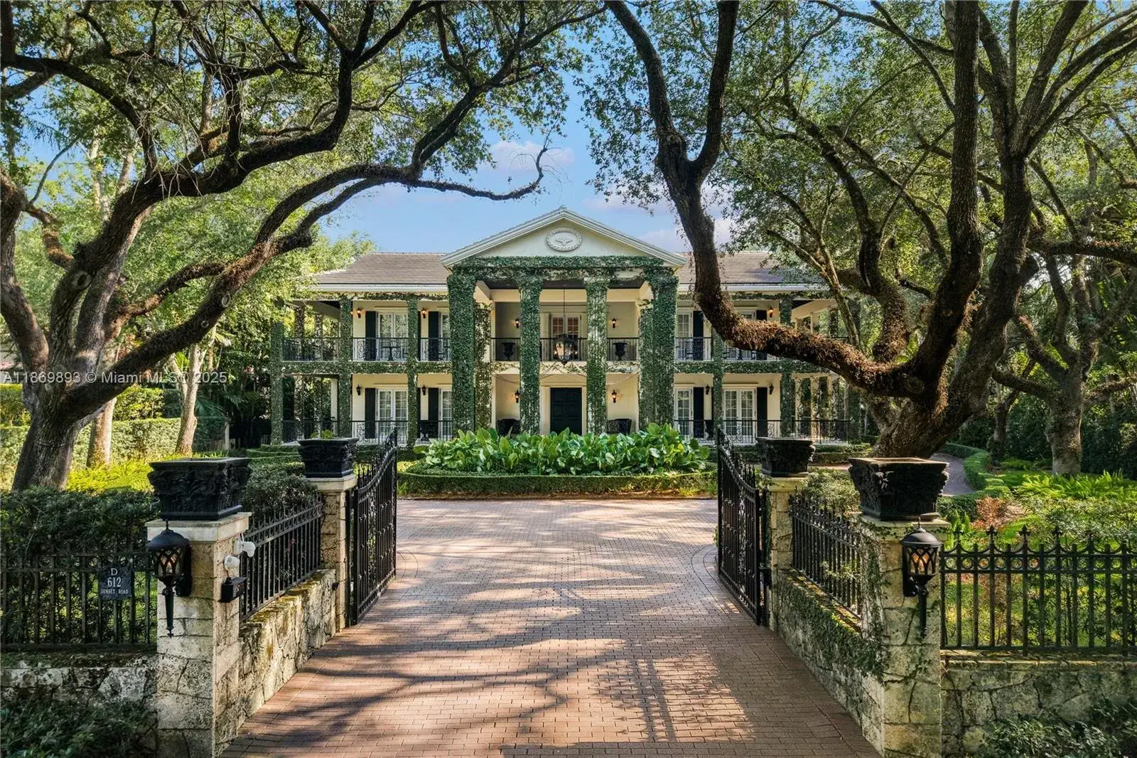 6 bedroom 6 bath Residential for sale at 612 Sunset Dr, Coral Gables FL 33143