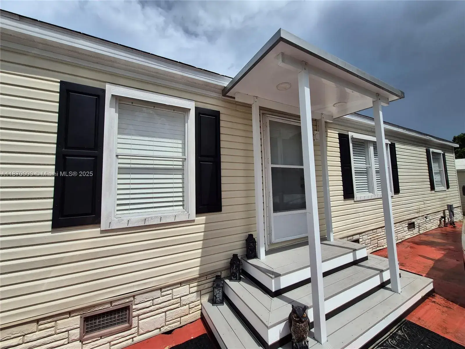 3 bedroom 2 bath Residential for sale at 220 NE 12th Ave Unit 157, Homestead FL 33030
