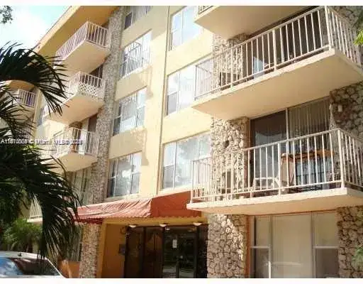 1 bedroom 1 bath Residential for sale at 1805 Sans Souci Blvd # 508, North Miami FL 33181