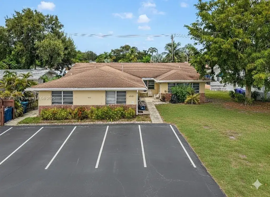 2 bedroom 1 bath Residential Lease for rent at 1821 NE 56th St # 1, Fort Lauderdale FL 33308