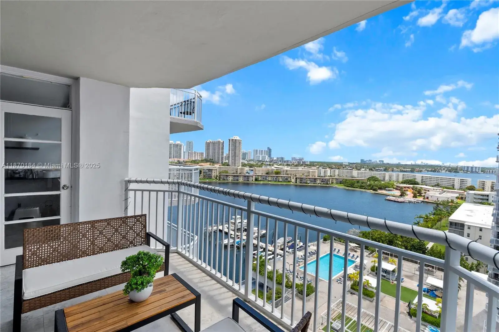2 bedroom 2 bath Residential for sale at 18071 Biscayne Blvd # 1404, Aventura FL 33160