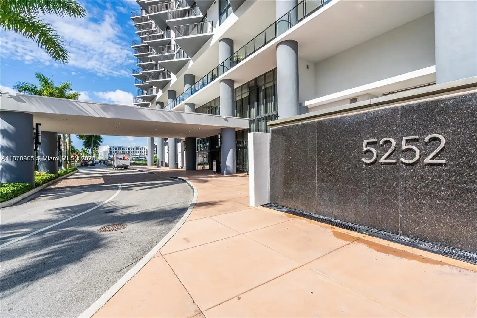 2 bedroom 2 bath Residential for sale at 5252 NW 85th Ave # 1909, Doral FL 33166