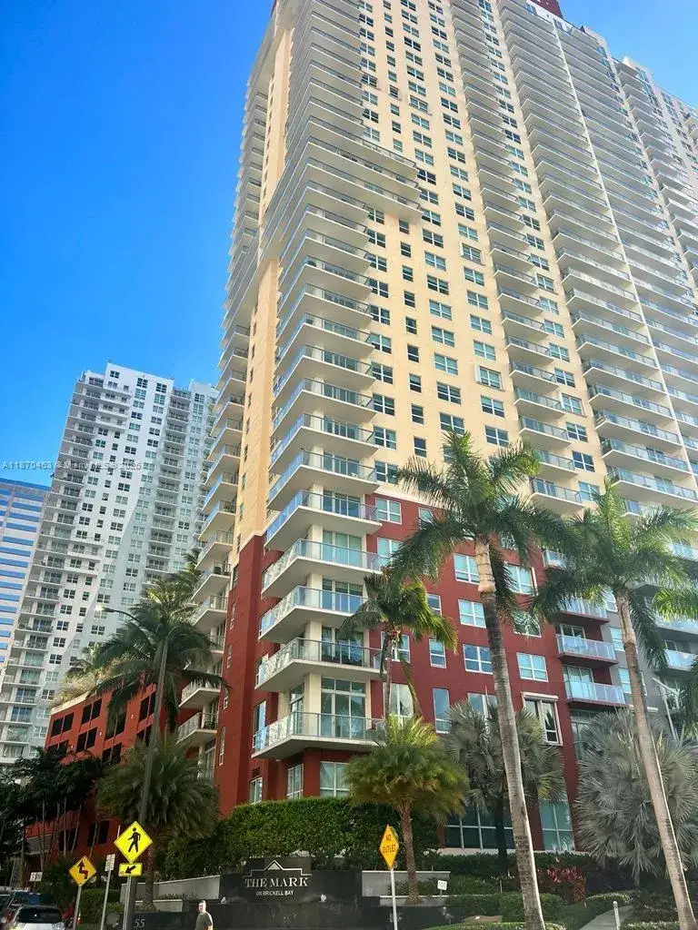 1 bedroom 1 bath Residential for sale at 1155 Brickell Bay Dr # 805, Miami FL 33131