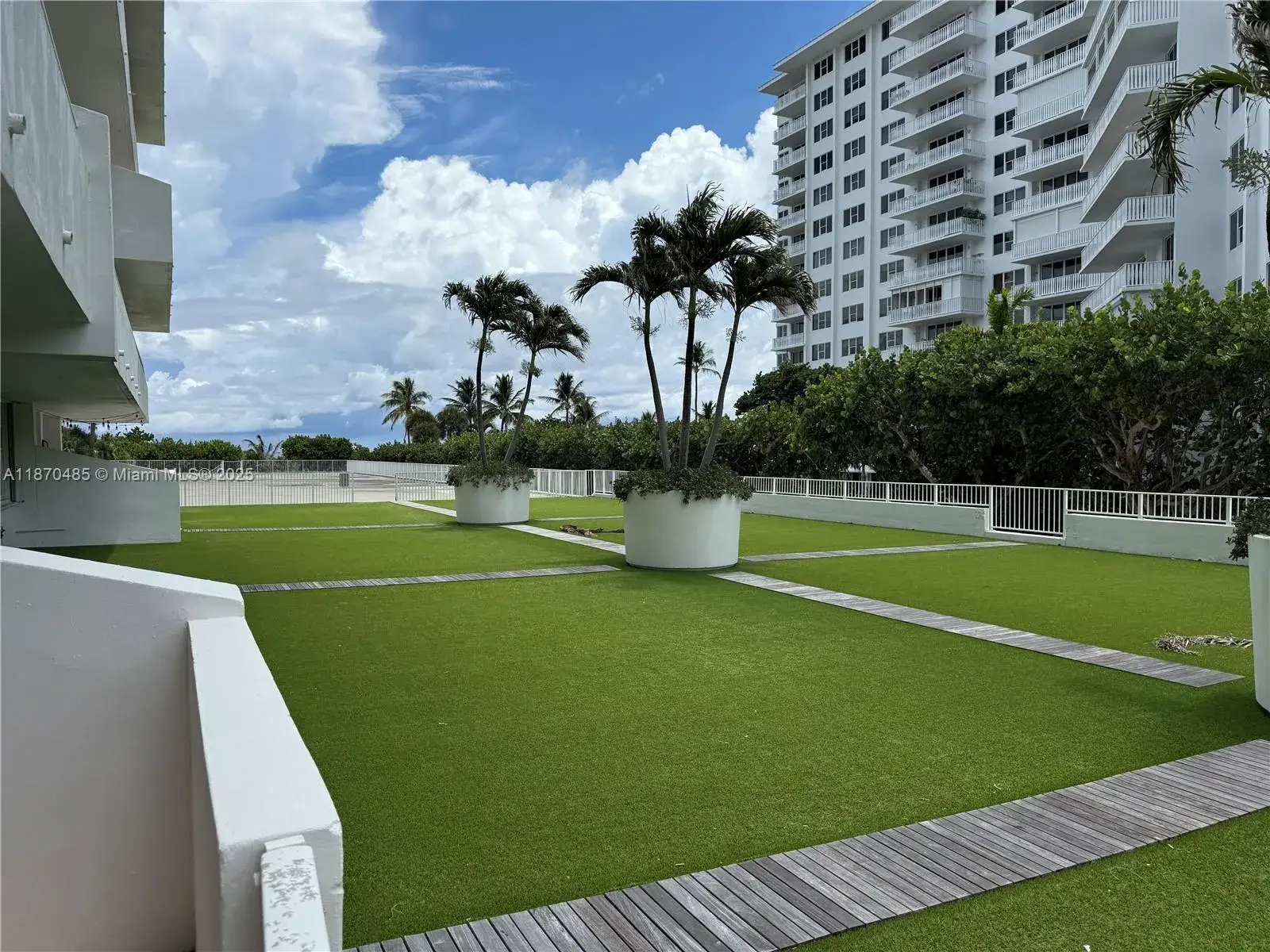 1 bedroom 1 bath Residential Lease for rent at 199 Ocean Lane Dr # 203, Key Biscayne FL 33149