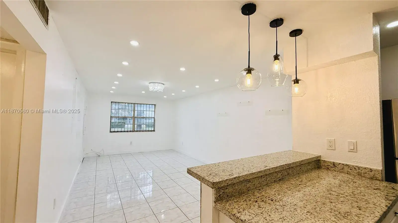 1 bedroom 1 bath Residential for sale at 13101 Memorial Hwy # 104, North Miami FL 33161