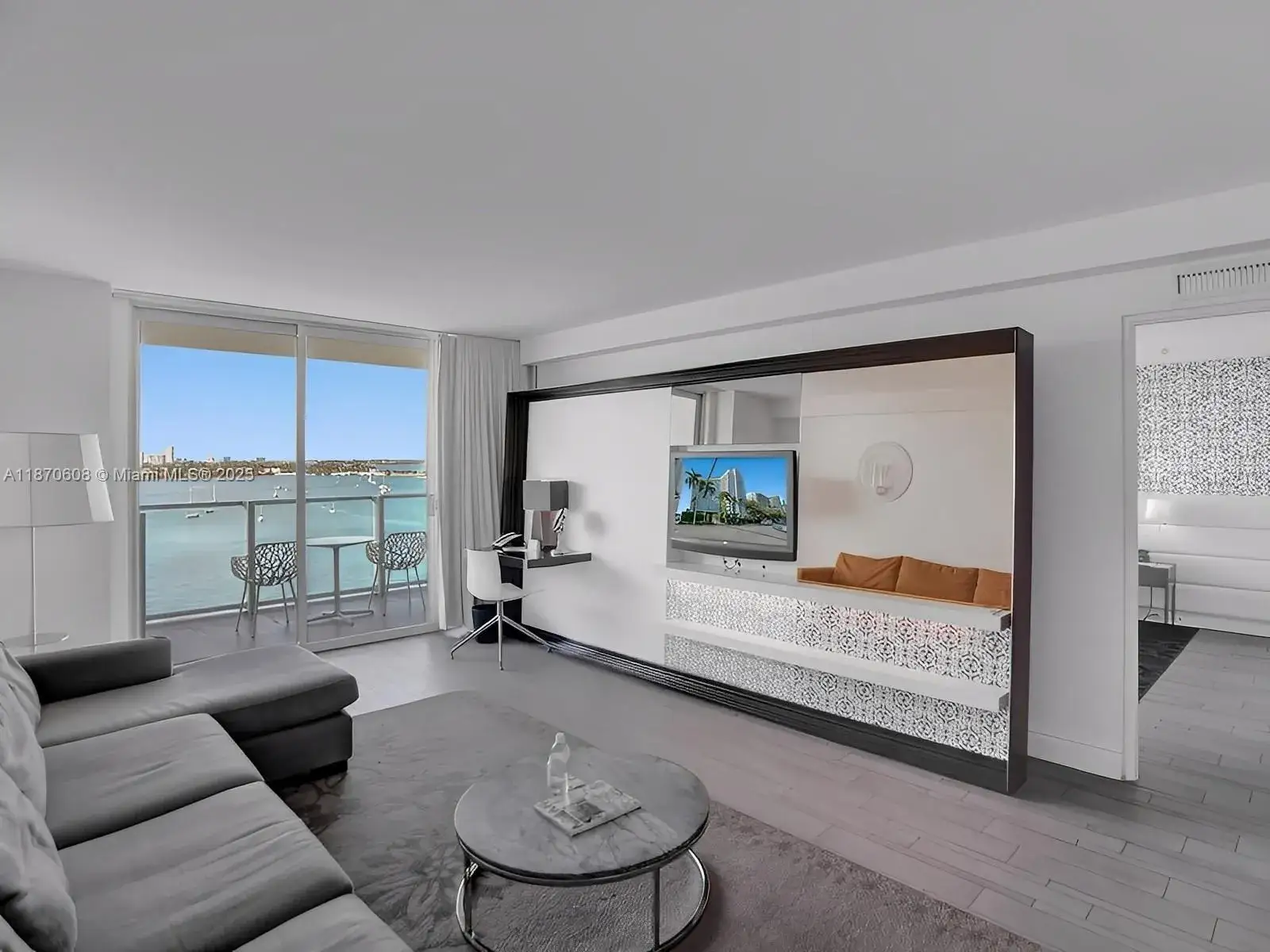 1 bedroom 1 bath Residential for sale at 1100 West  Ave # 1024, Miami Beach FL 33139