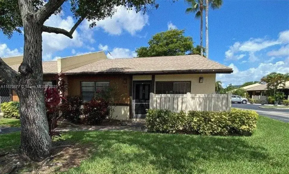 2 bedroom 2 bath Residential for sale at 715 Banks Rd, Margate FL 33063