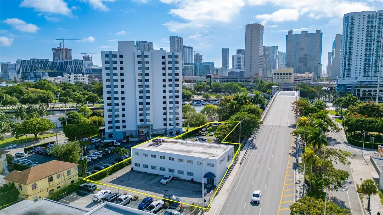 Commercial Sale for sale at 529 W Flagler St, Miami FL 33130