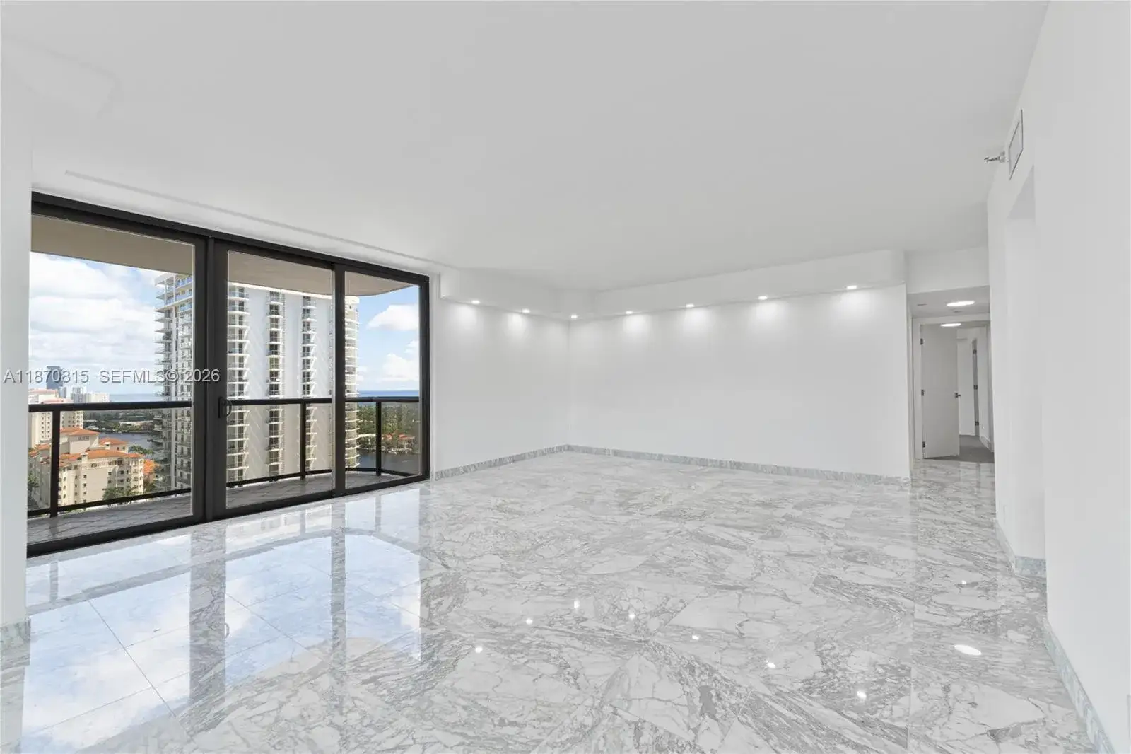 2 bedroom 2 bath Residential for sale at 19667 Turnberry Way # 20E, Aventura FL 33180
