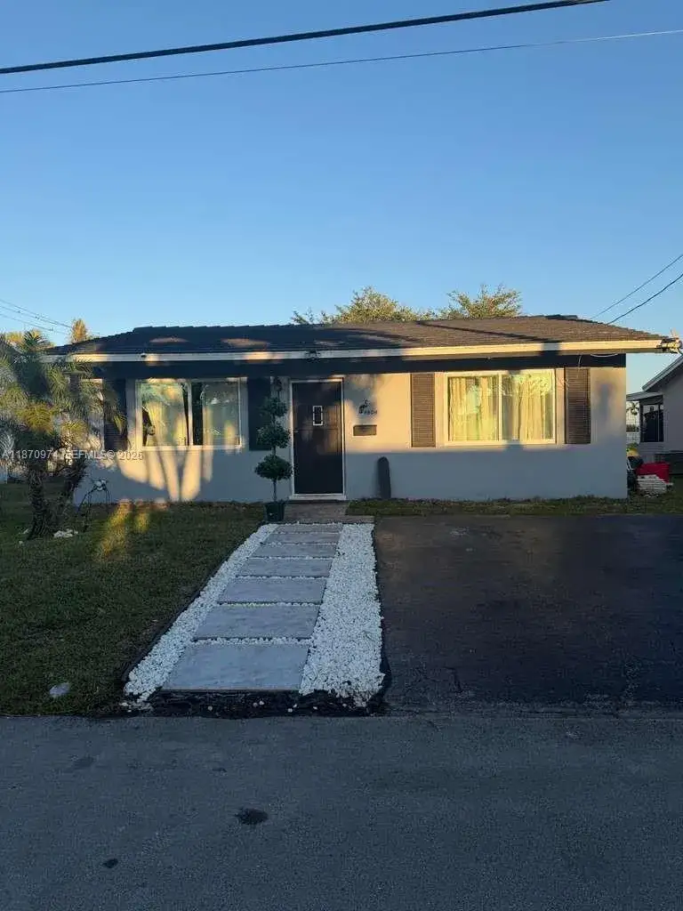 2 bedroom 2 bath Residential for sale at 4808 NW 27th Ter, Tamarac FL 33309