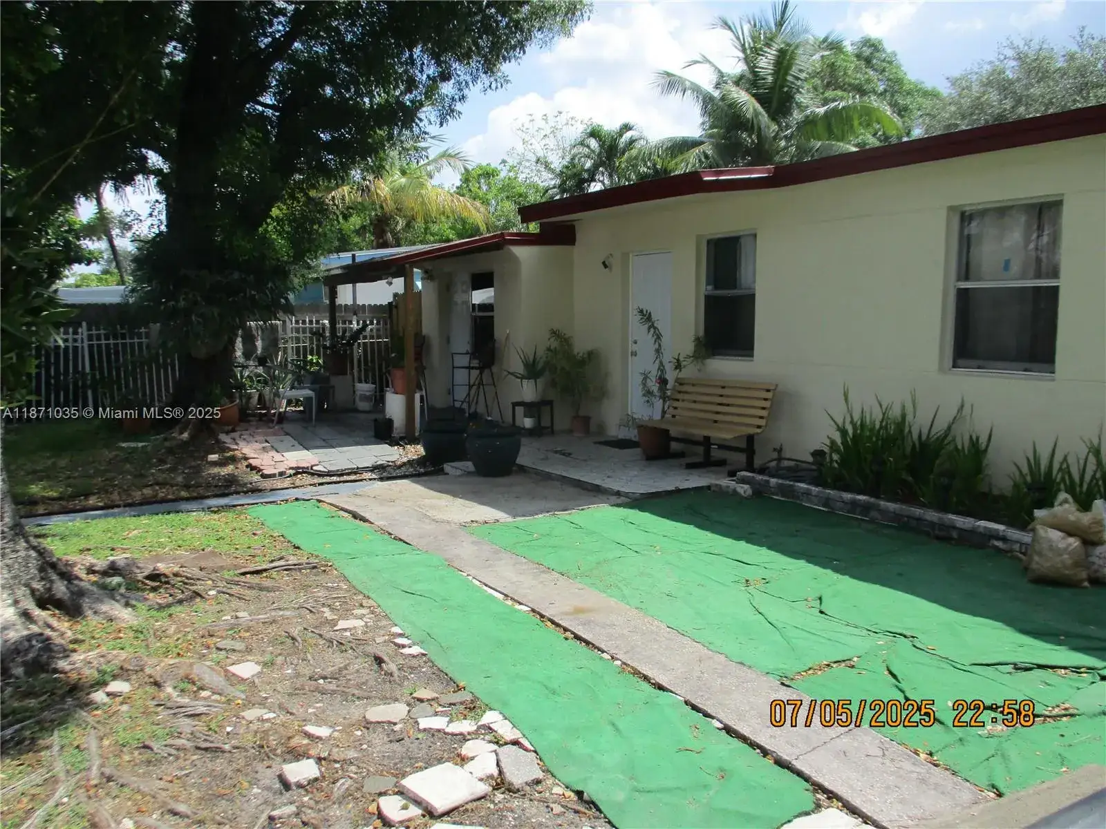 3 bedroom 2 bath Residential for sale at 3611 SW 47th Ave, West Park FL 33023