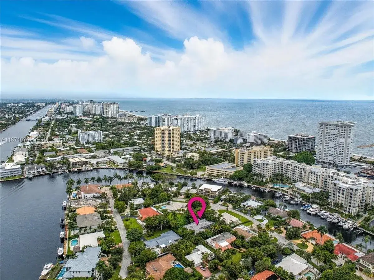 4 bedroom 3 bath Residential for sale at 3260 Lakeview Dr, Pompano Beach FL 33062