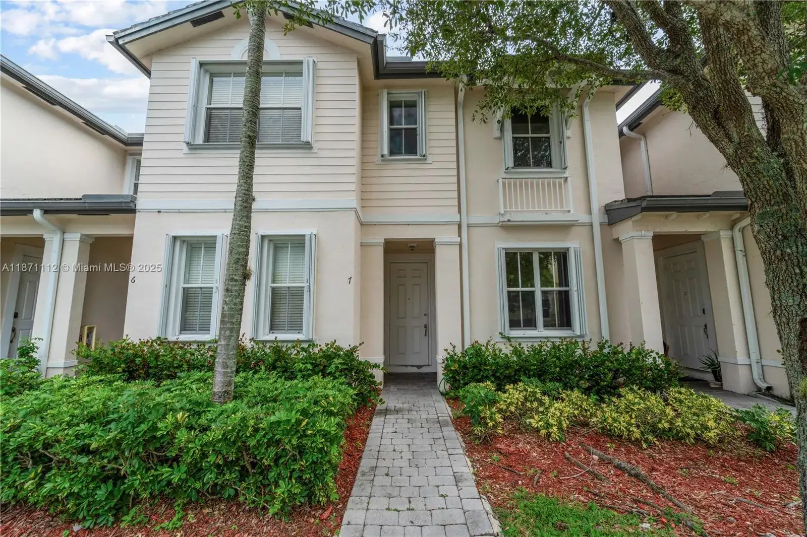 2 bedroom 2 bath Residential for sale at 153 SE 28th Pl # 7, Homestead FL 33033