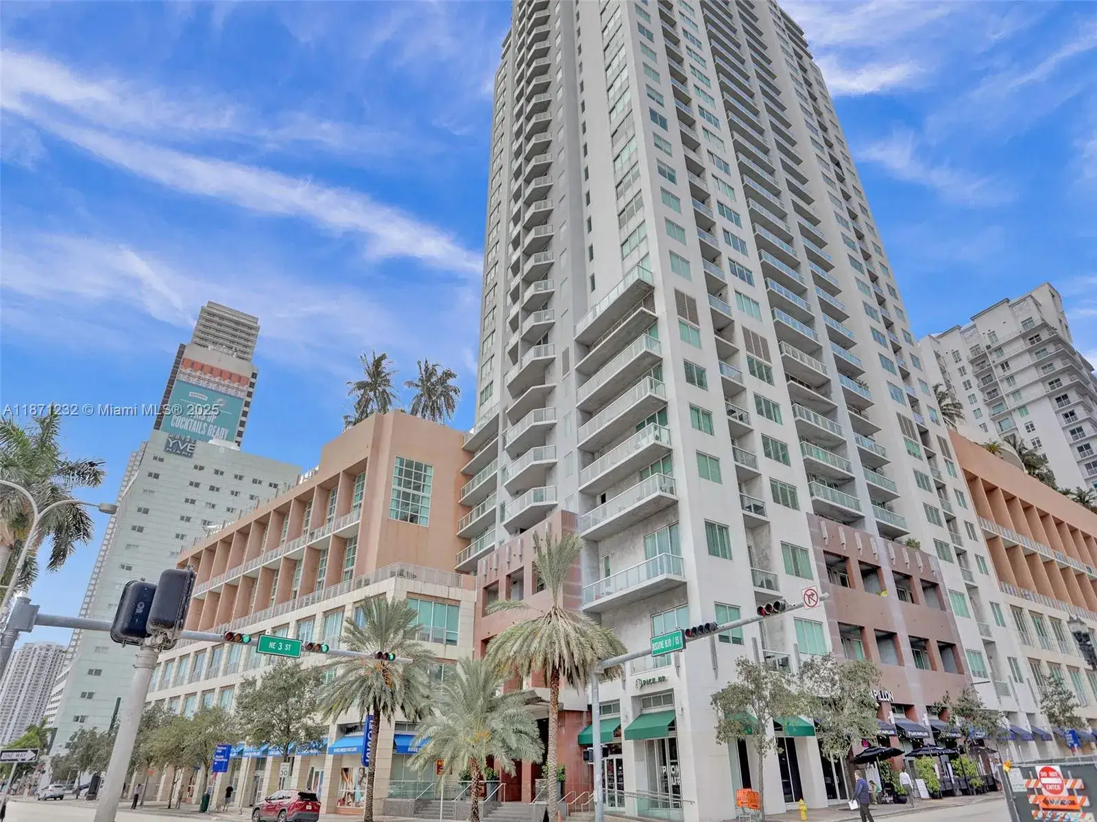 1 bedroom 1 bath Residential Lease for rent at 244 Biscayne Blvd # 406, Miami FL 33132