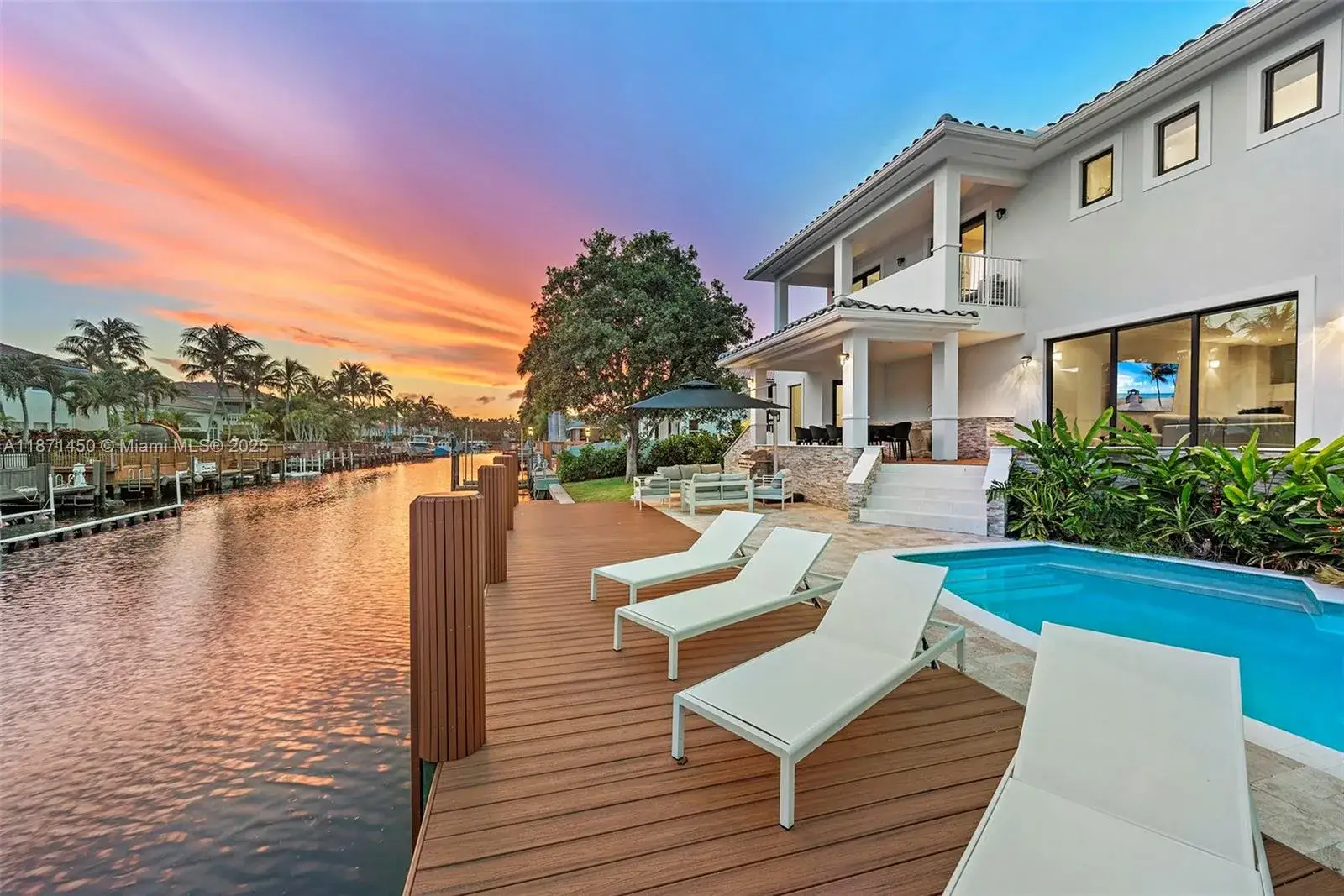 5 bedroom 6 bath Residential Lease for rent at 850 Washington St, Hollywood FL 33019