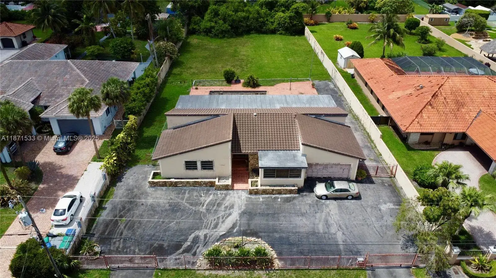 3 bedroom 3 bath Residential for sale at 13820 SW 34th St, Miami FL 33175